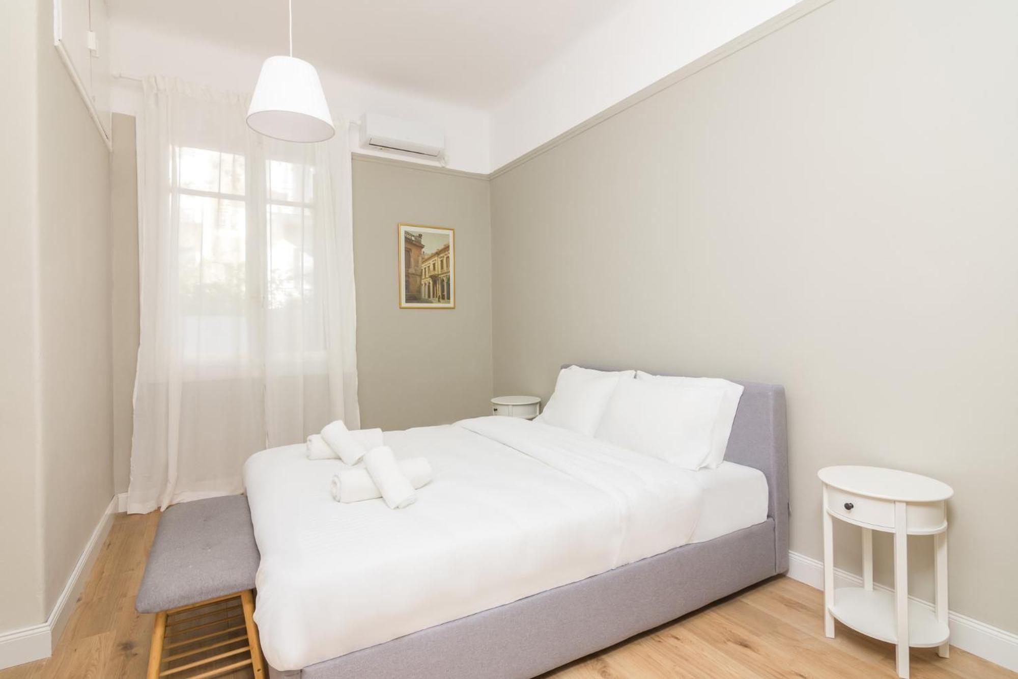 Great House W/ Private Parking Apartment Athens Exterior photo